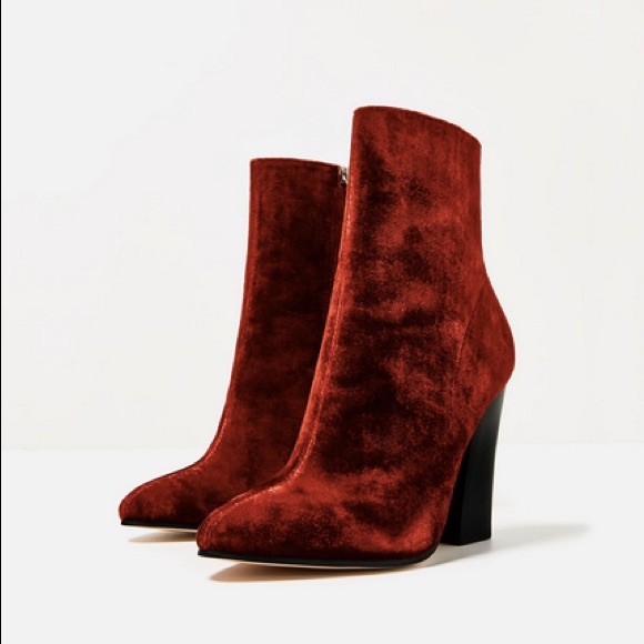 Zara High Heel Red Velvet Ankle Boots Booties - Picture 2 of 4